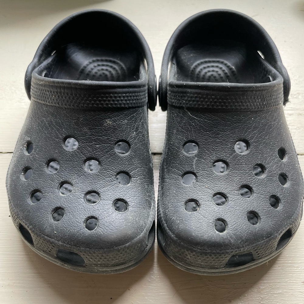Toddler crocs